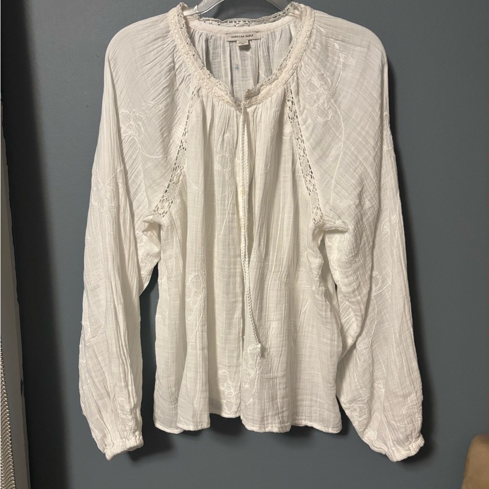 American Eagle Button up